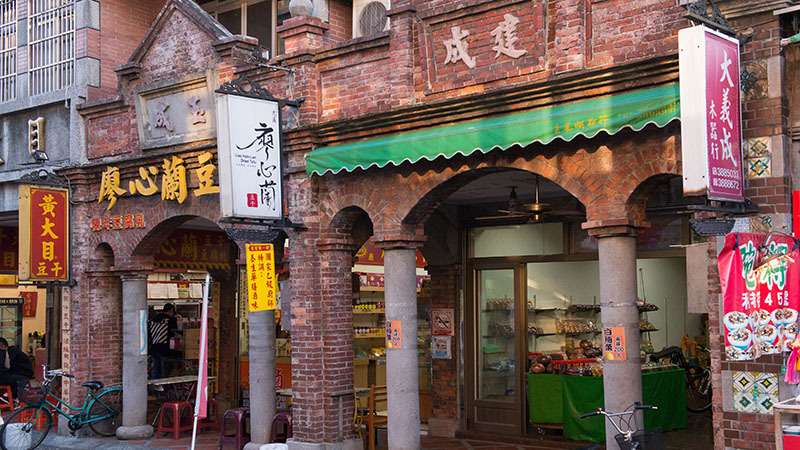 大溪老街美食懶人包 | 10家必吃美食＋3大伴手禮，一篇就搞定！