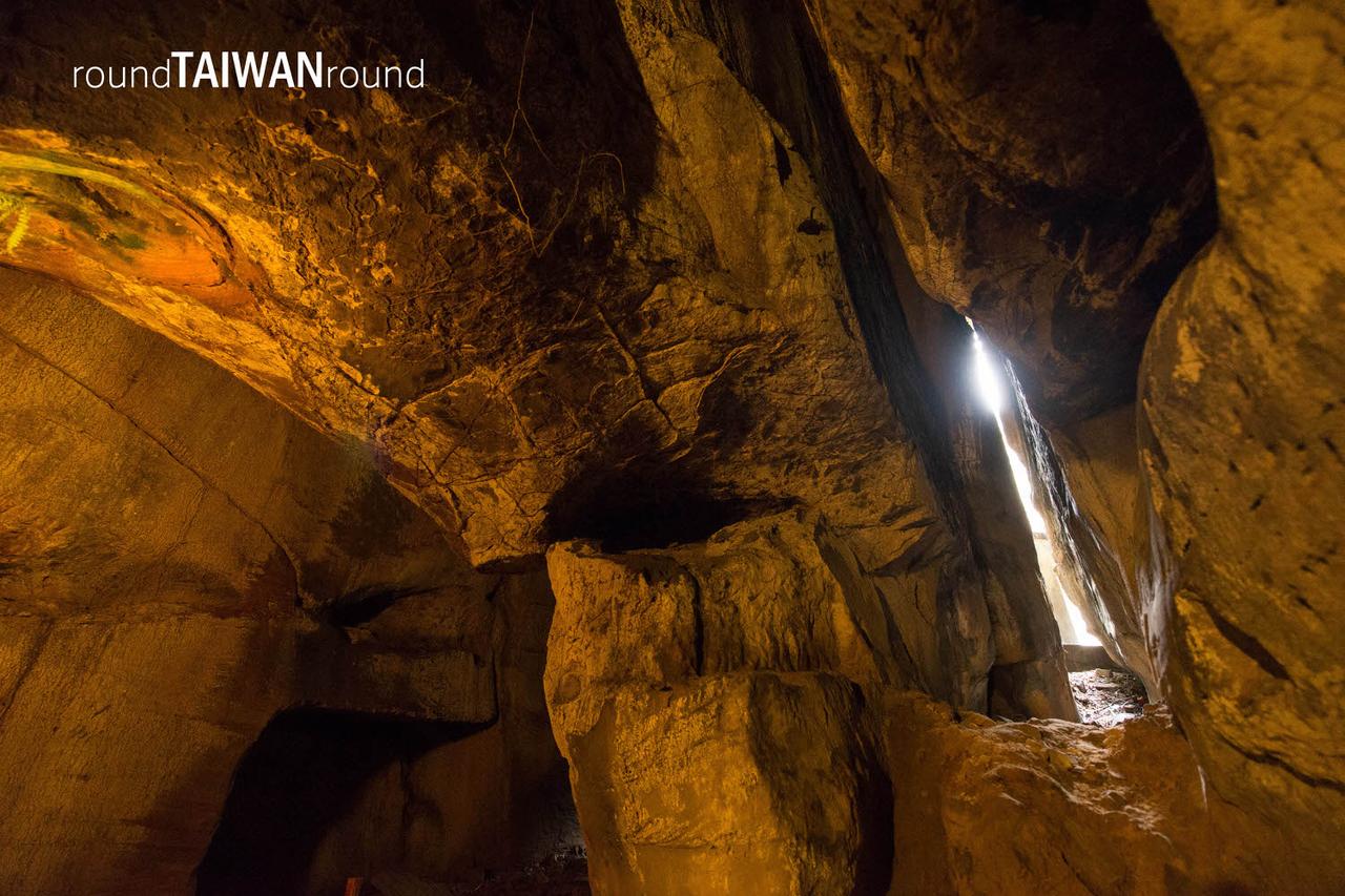 Buddha_Hand_Cave______-007.jpg