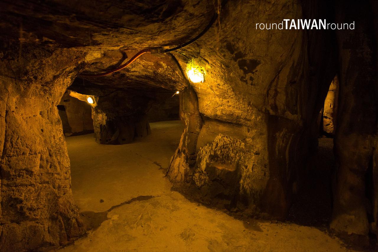 Buddha_Hand_Cave______-005.jpg