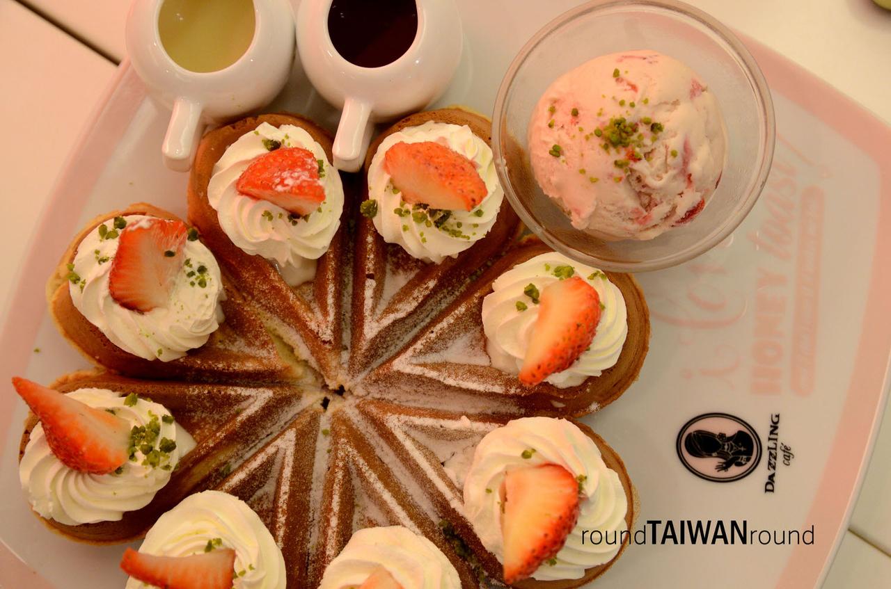 Dazzling_Cafe-006.jpg