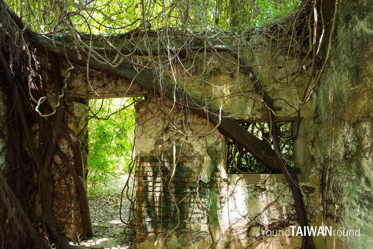 Minxiong_Haunted_House_______-007.jpg