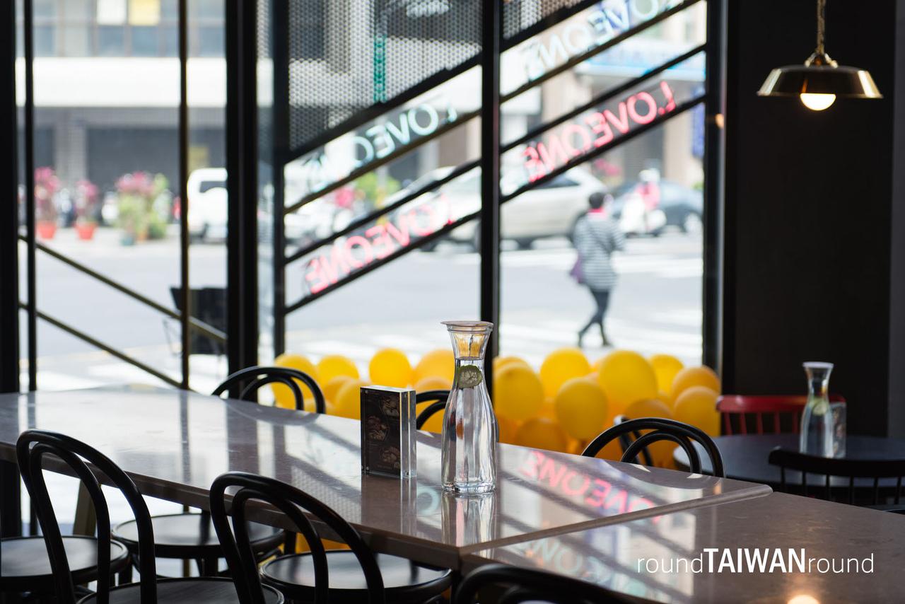 Love_One_Cafe_______-025.jpg