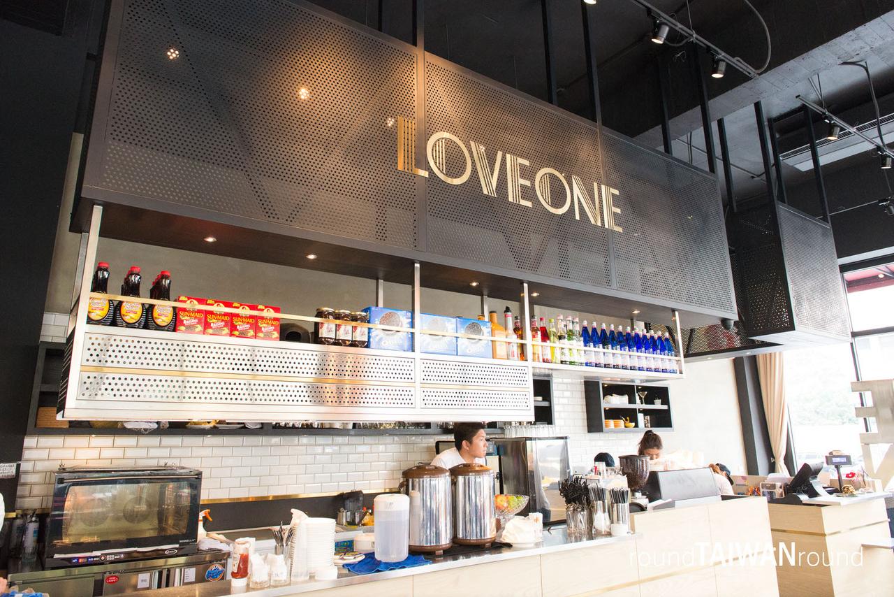 Love_One_Cafe_______-014.jpg