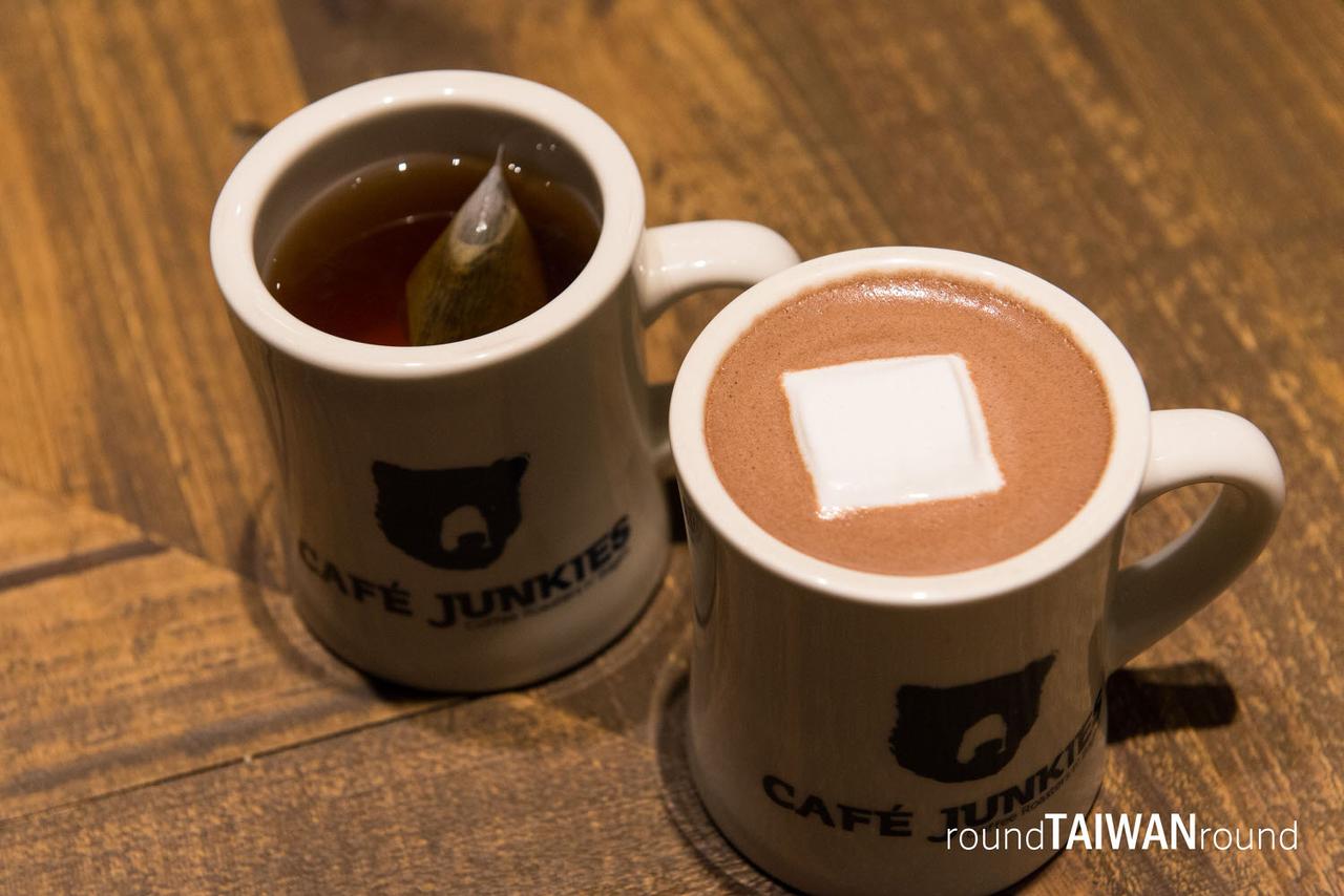 Caf__Junkies________-002.jpg