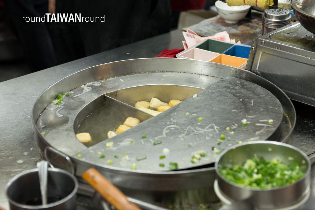 Shanghainese_Steam-fried_Baozi_________-003.jpg