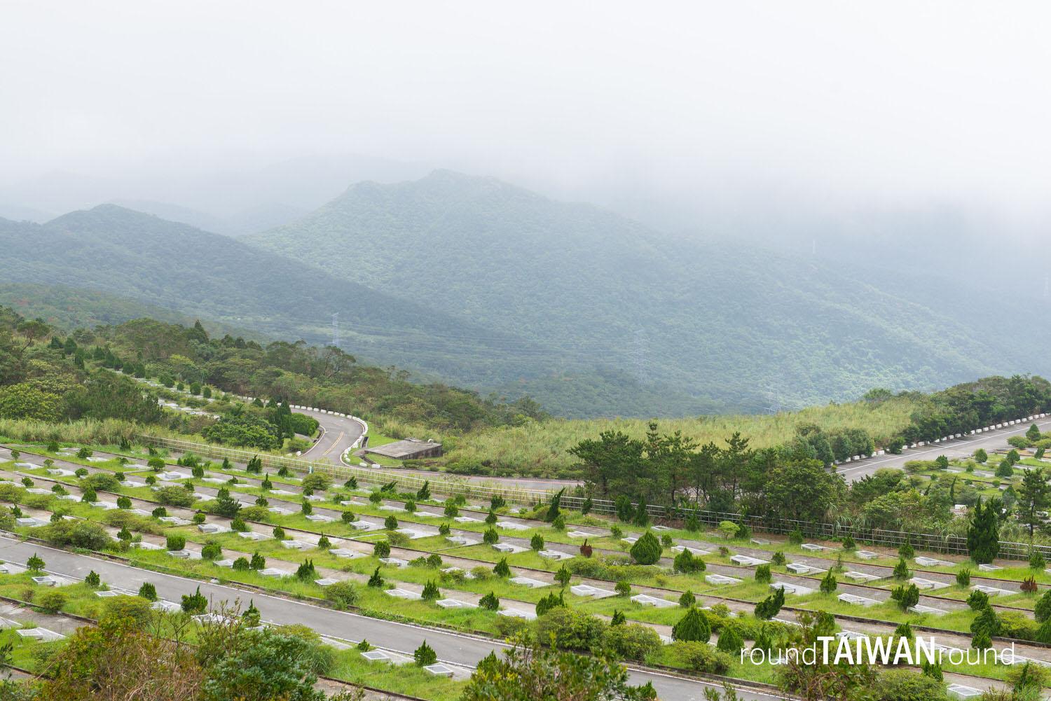 Wuzhishan_Military_Cemetery____________-003.jpg