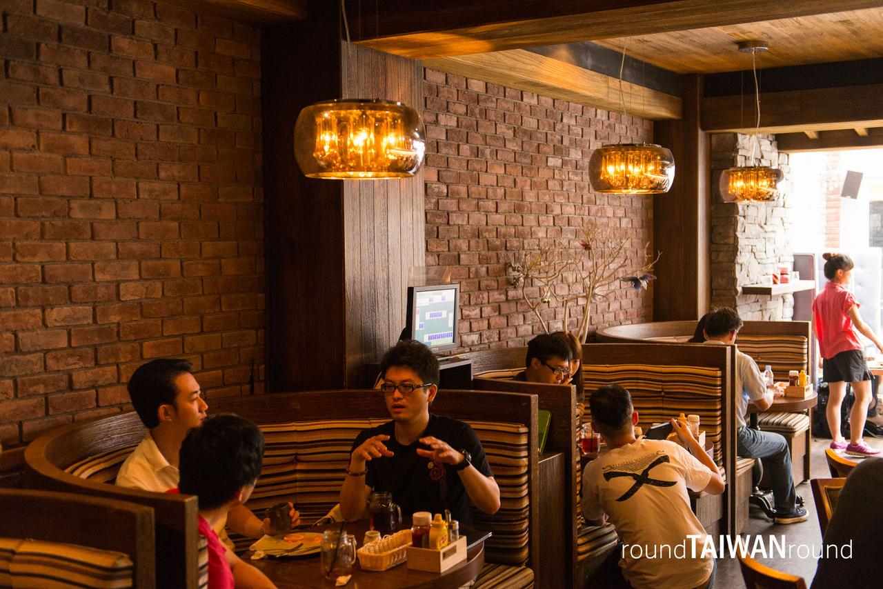 Eating_Time-019.jpg