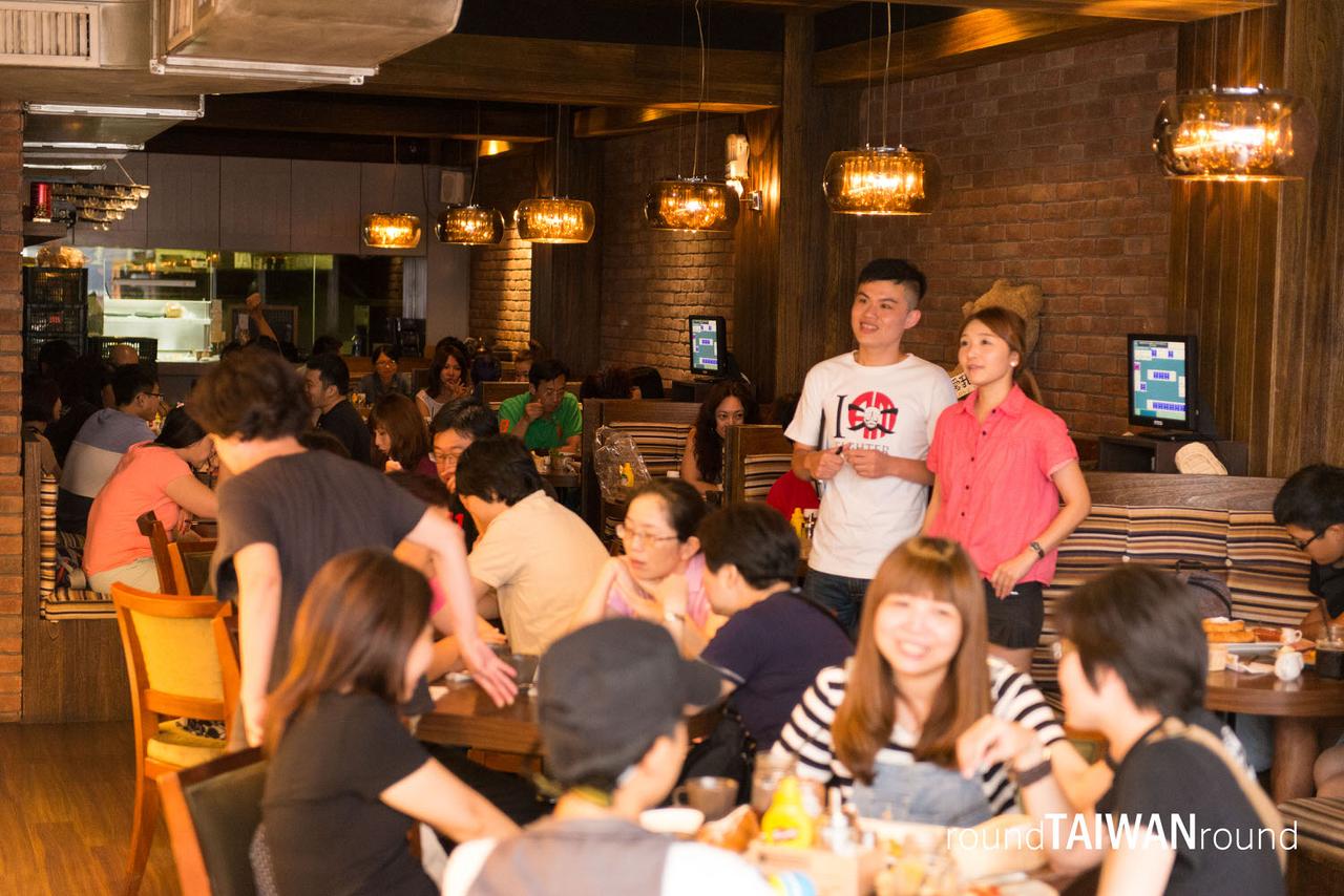 Eating_Time-016.jpg