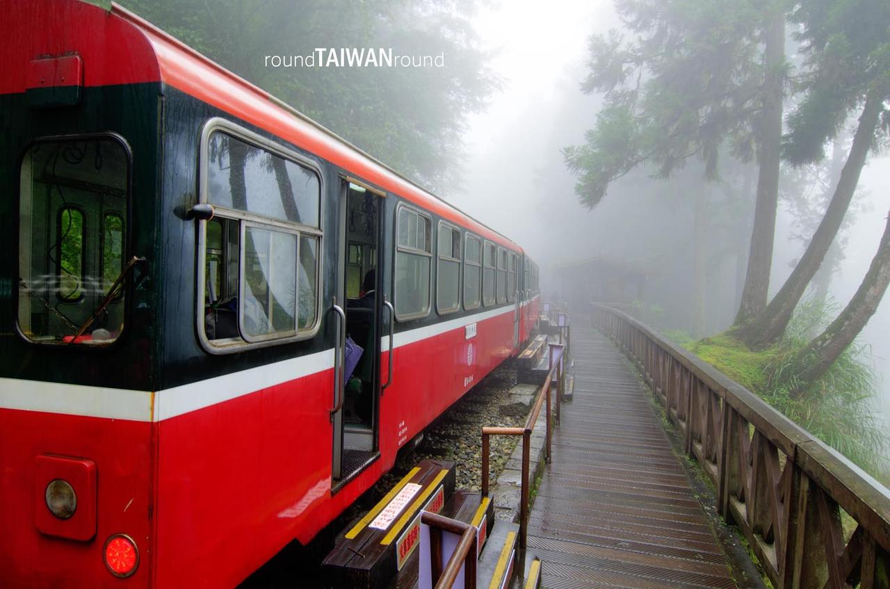 Alishan_Shenmu_Station___________-003.jpg