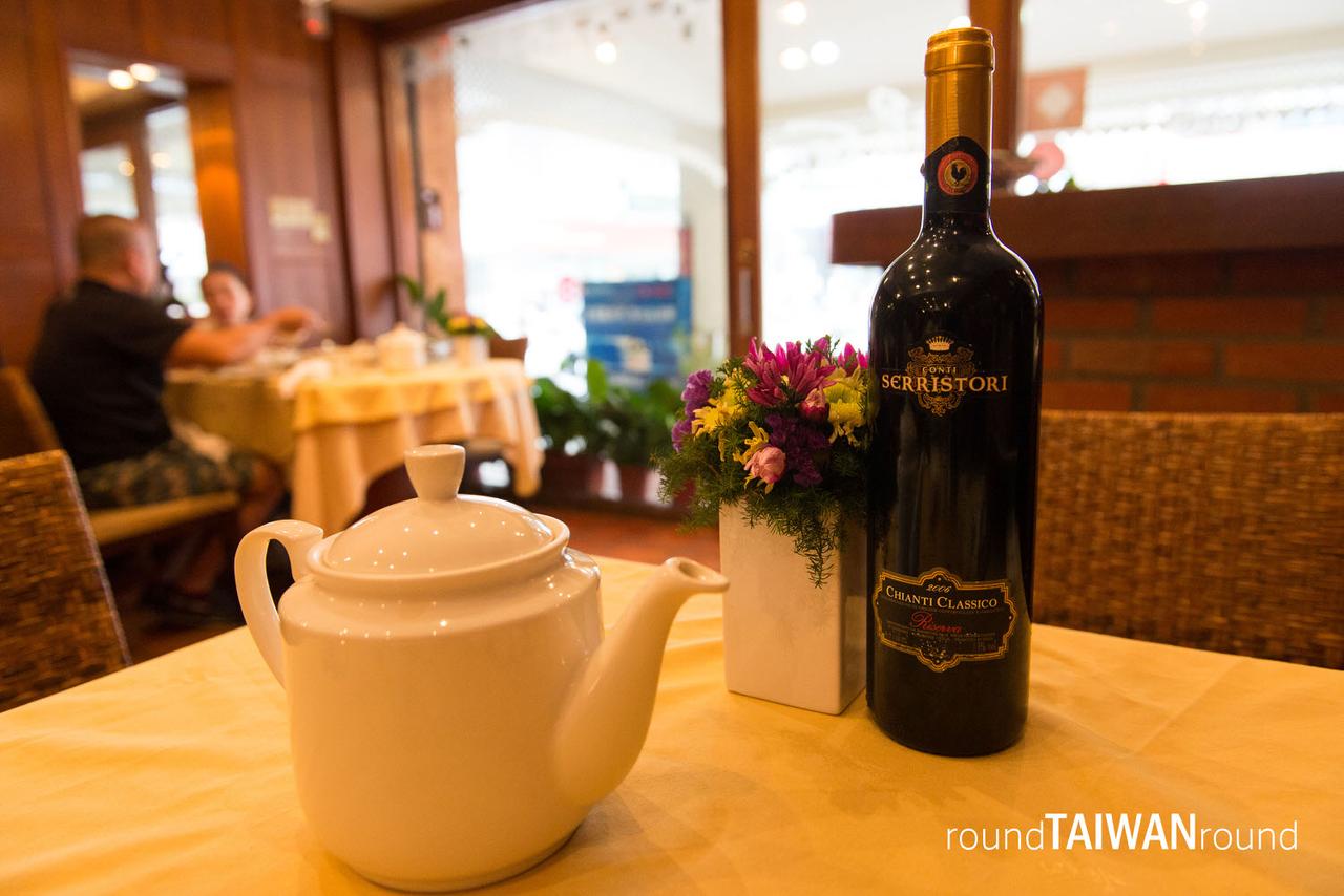 Mae-Kung_Thai_Restaurant_______-001.jpg