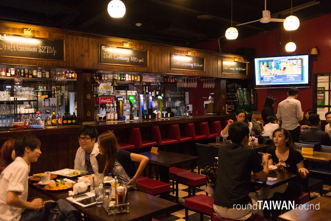 The_Three_Lions_Inn___________-002.jpg