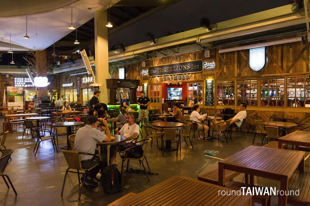The_Three_Lions_Inn___________-001.jpg