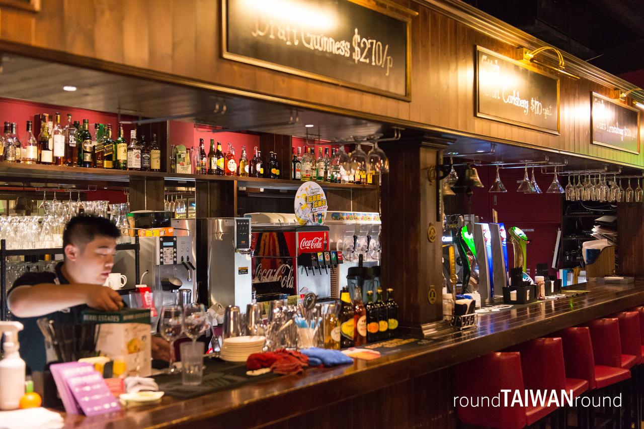 The_Three_Lions_Inn___________-004.jpg
