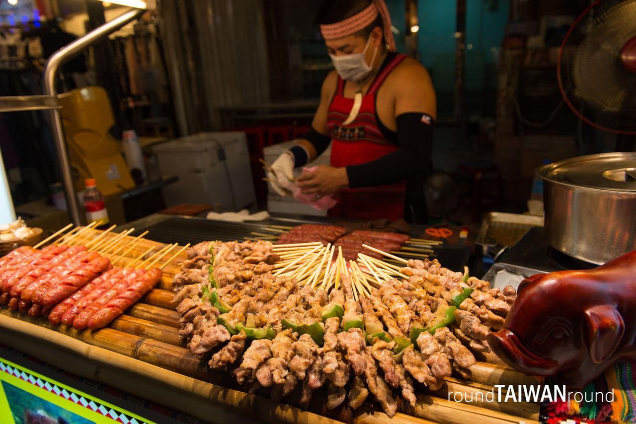 Linjiang_Street_Night_Market________-027.jpg