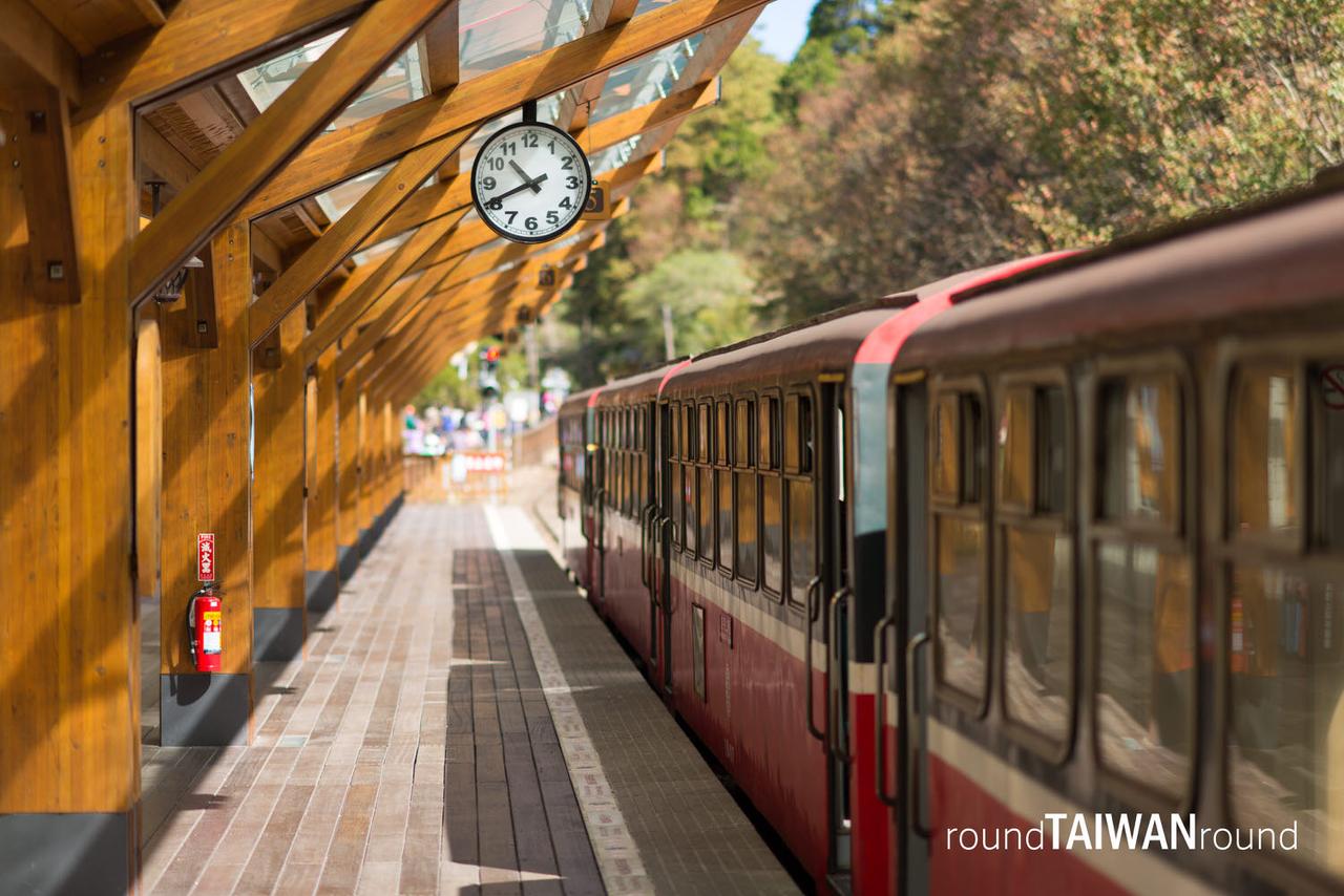 Zhaoping_Station_______-004.jpg