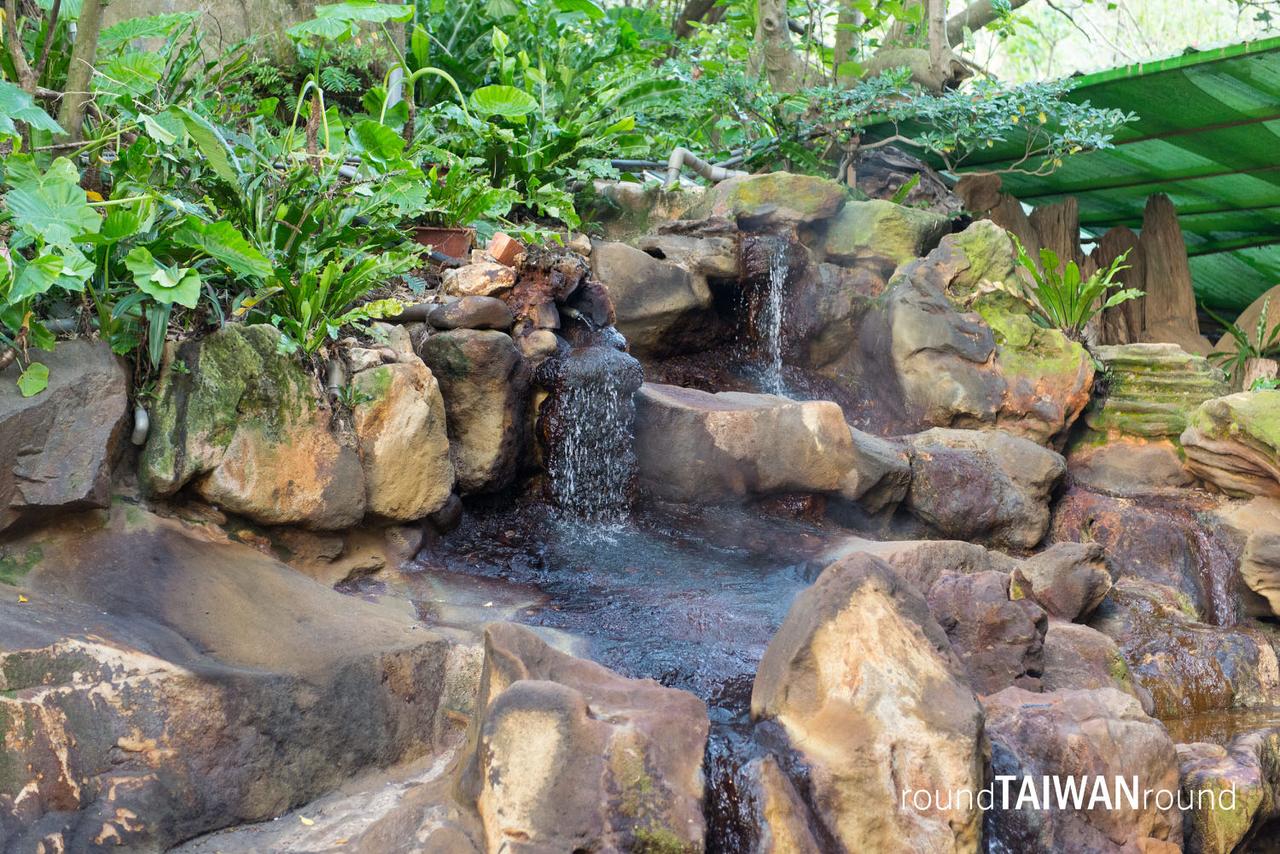 Governor-General_Hot_Spring__________-042.jpg