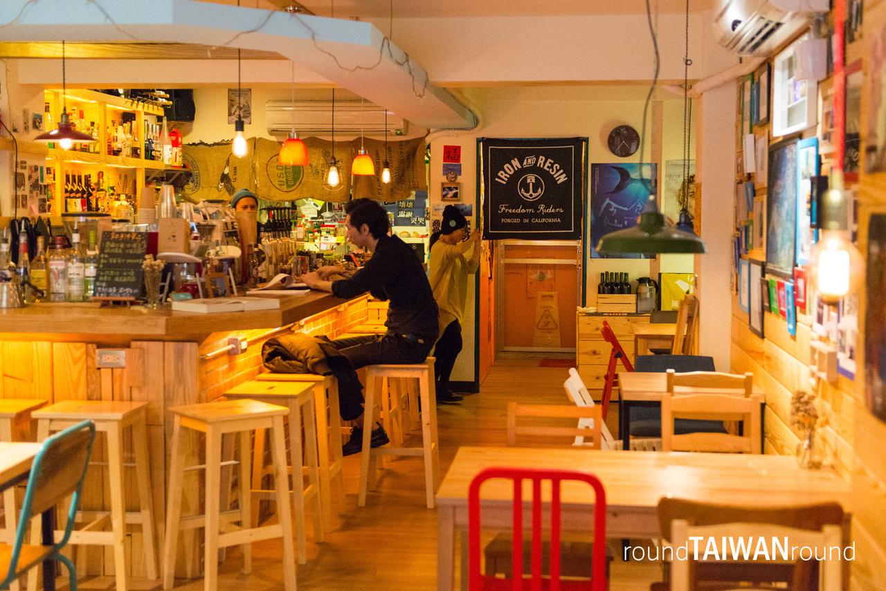 Dawn_Surf___Co._Cafe_______-017.jpg
