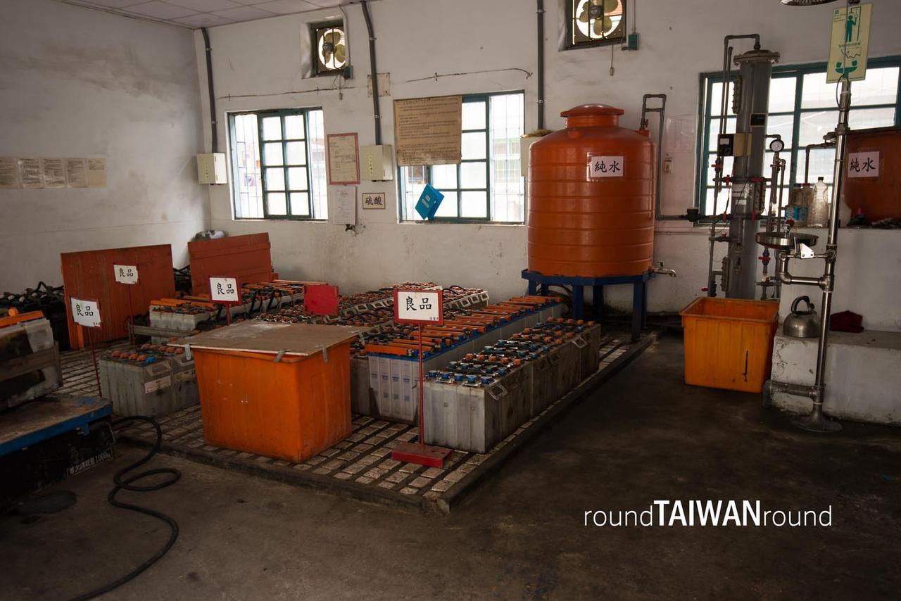 Fan-shaped_Train_Garage_______-007.jpg