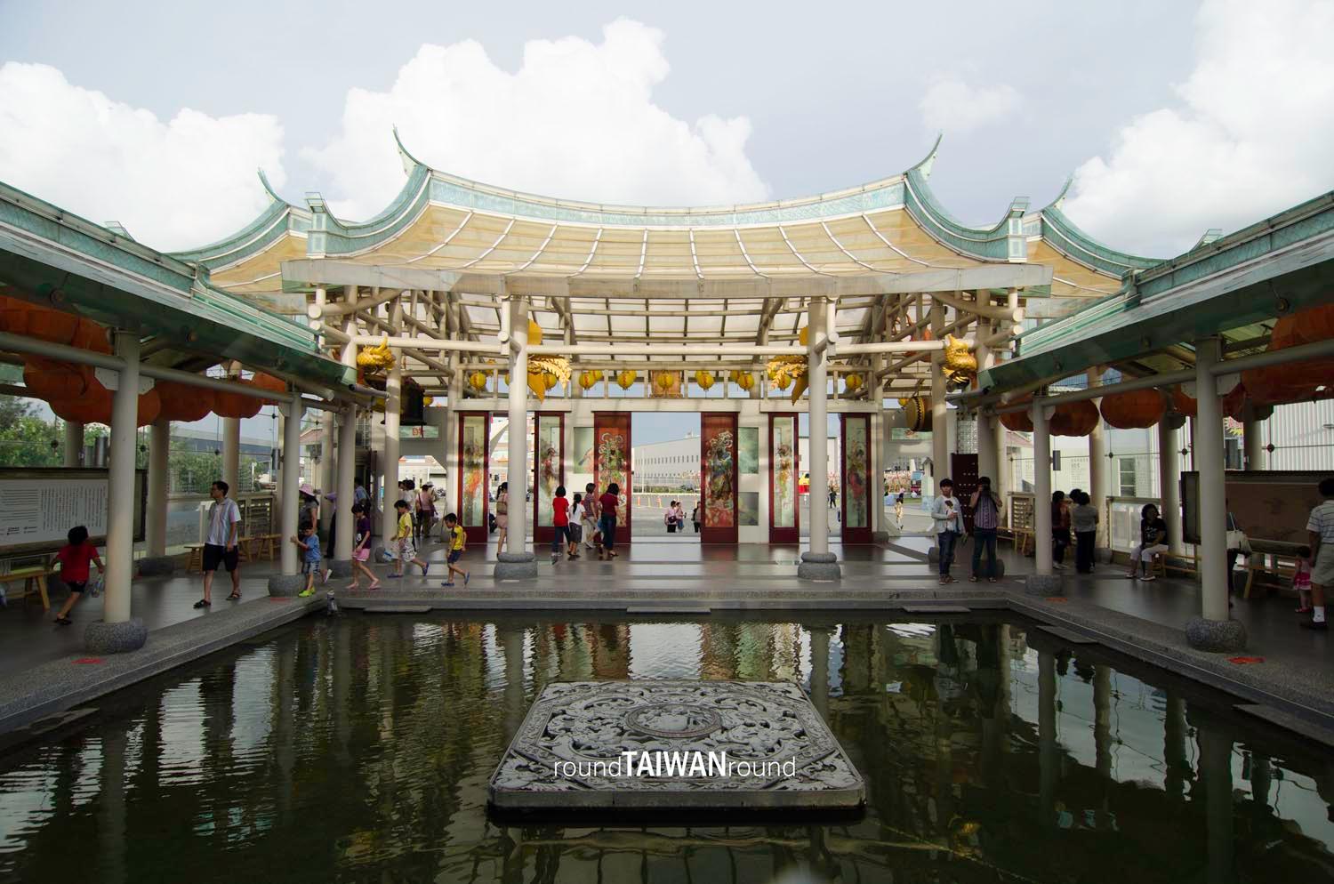 Taiwan_Glass_Galley__________-001.jpg