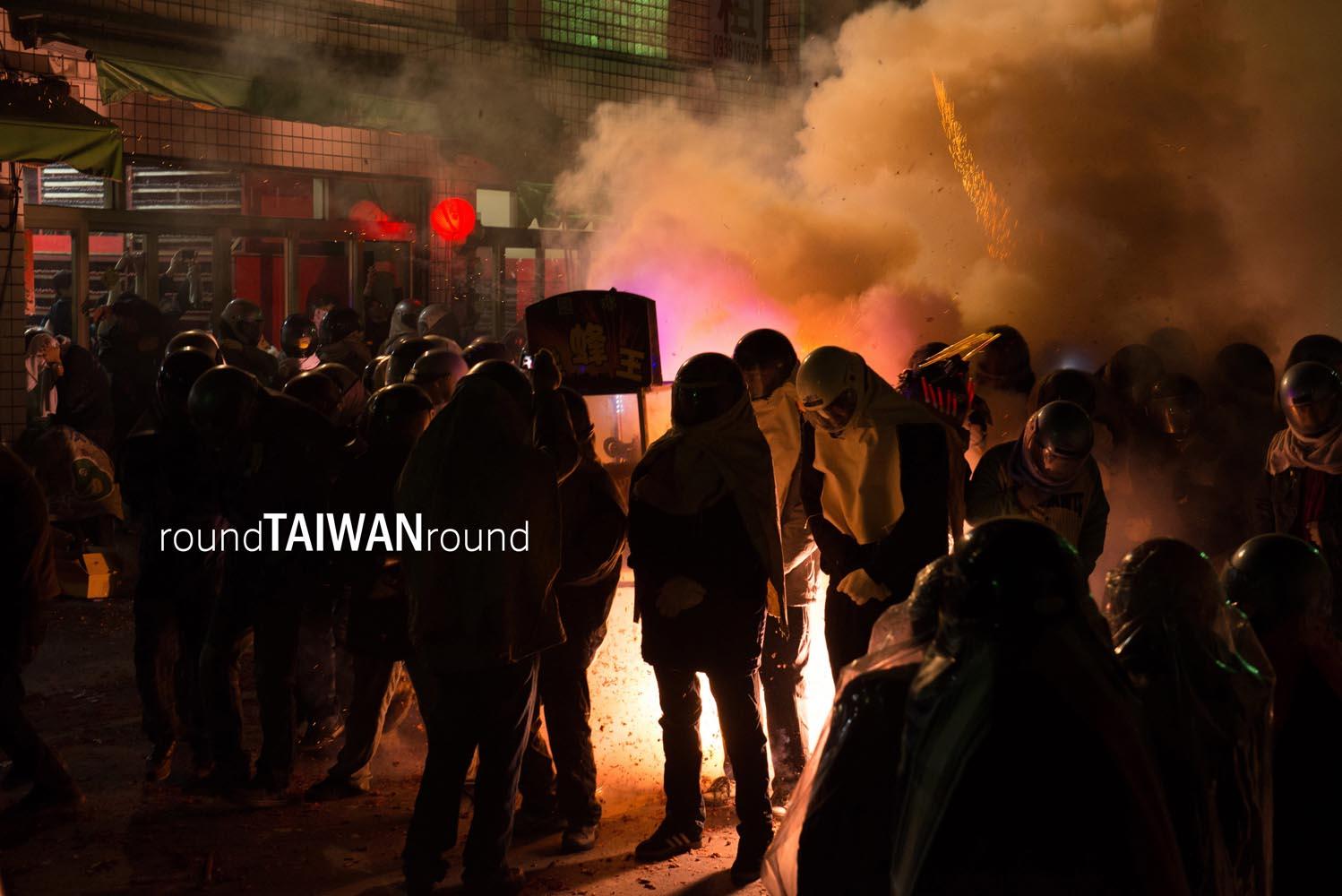 Yanshuei_Beehive_Fireworks_______-030.jpg