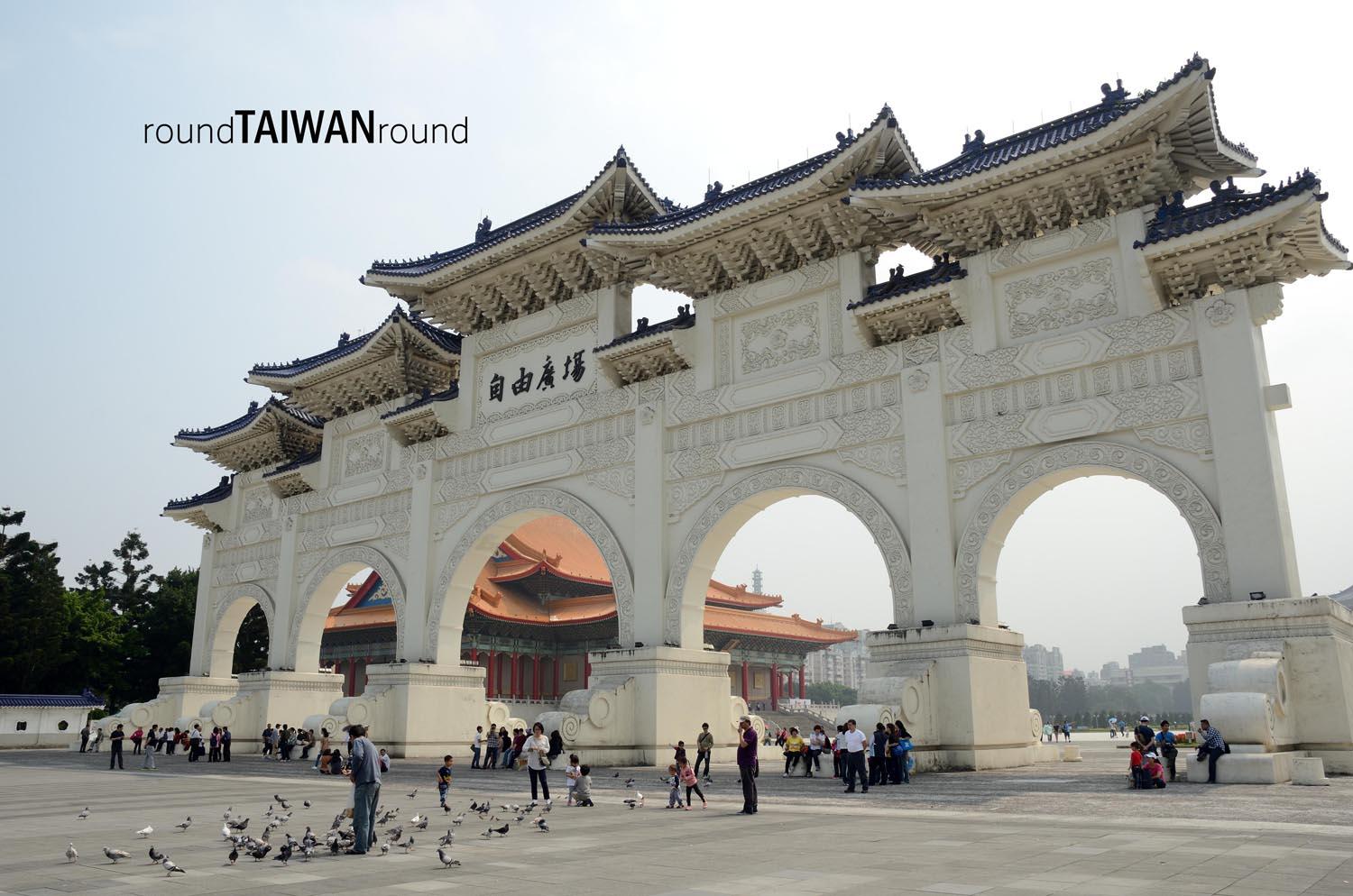 Chiang_Kai-Shek_Memorial_Hall________-002.jpg