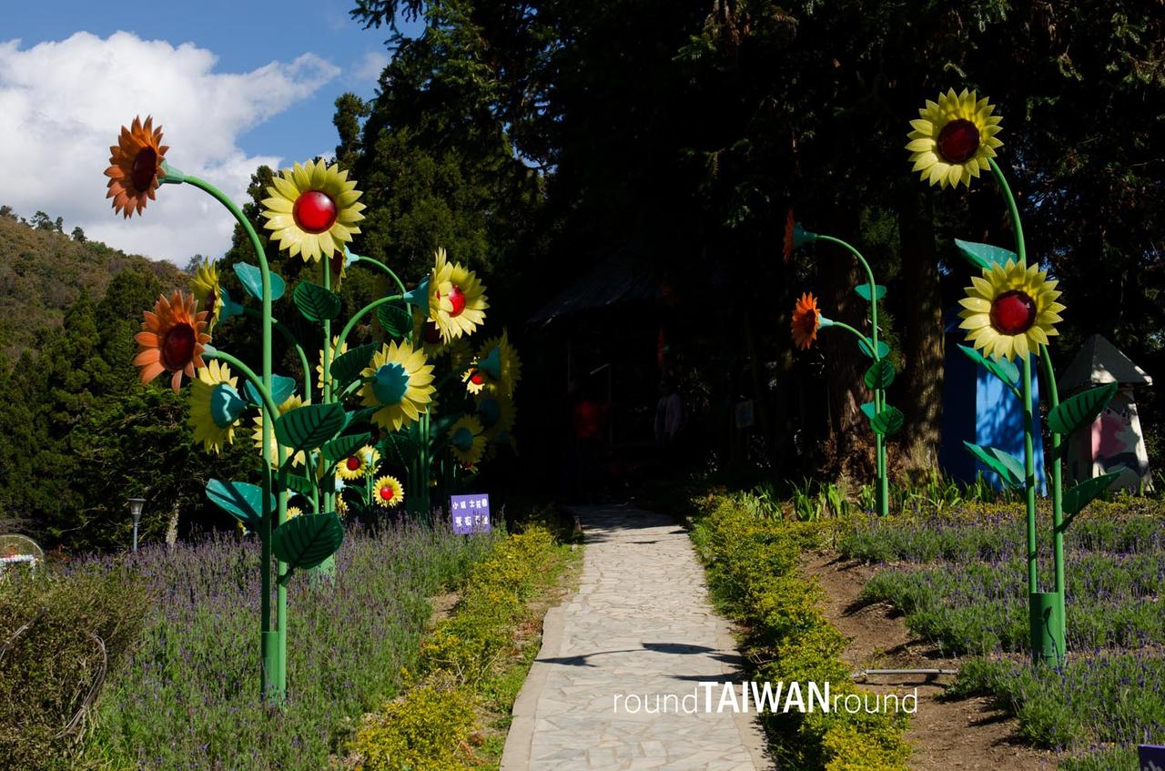Small_Swiss_Garden________-002.jpg