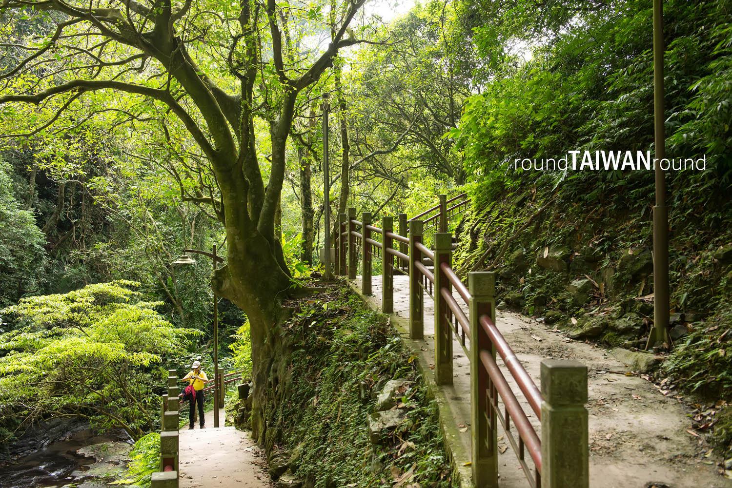 Five-peak_Flag_Waterfall________-025.jpg
