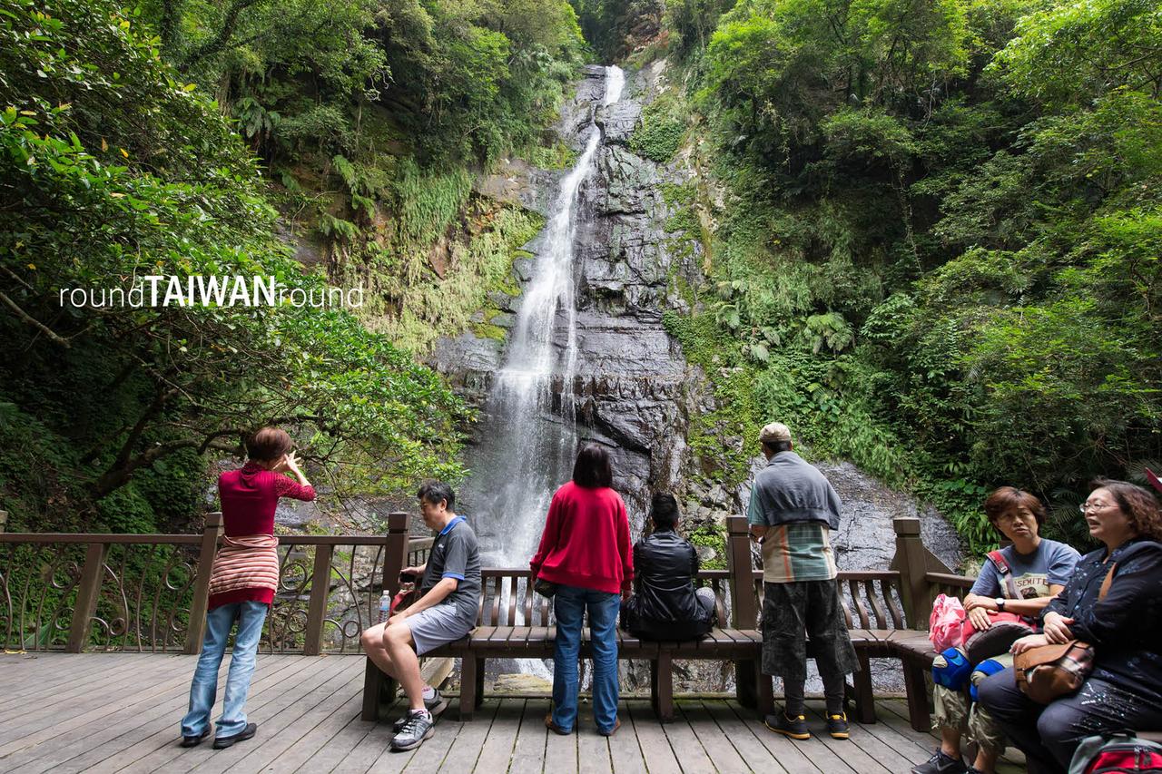 Five-peak_Flag_Waterfall________-015.jpg