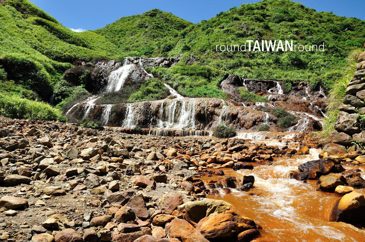 Golden_Waterfall_______-004.jpg
