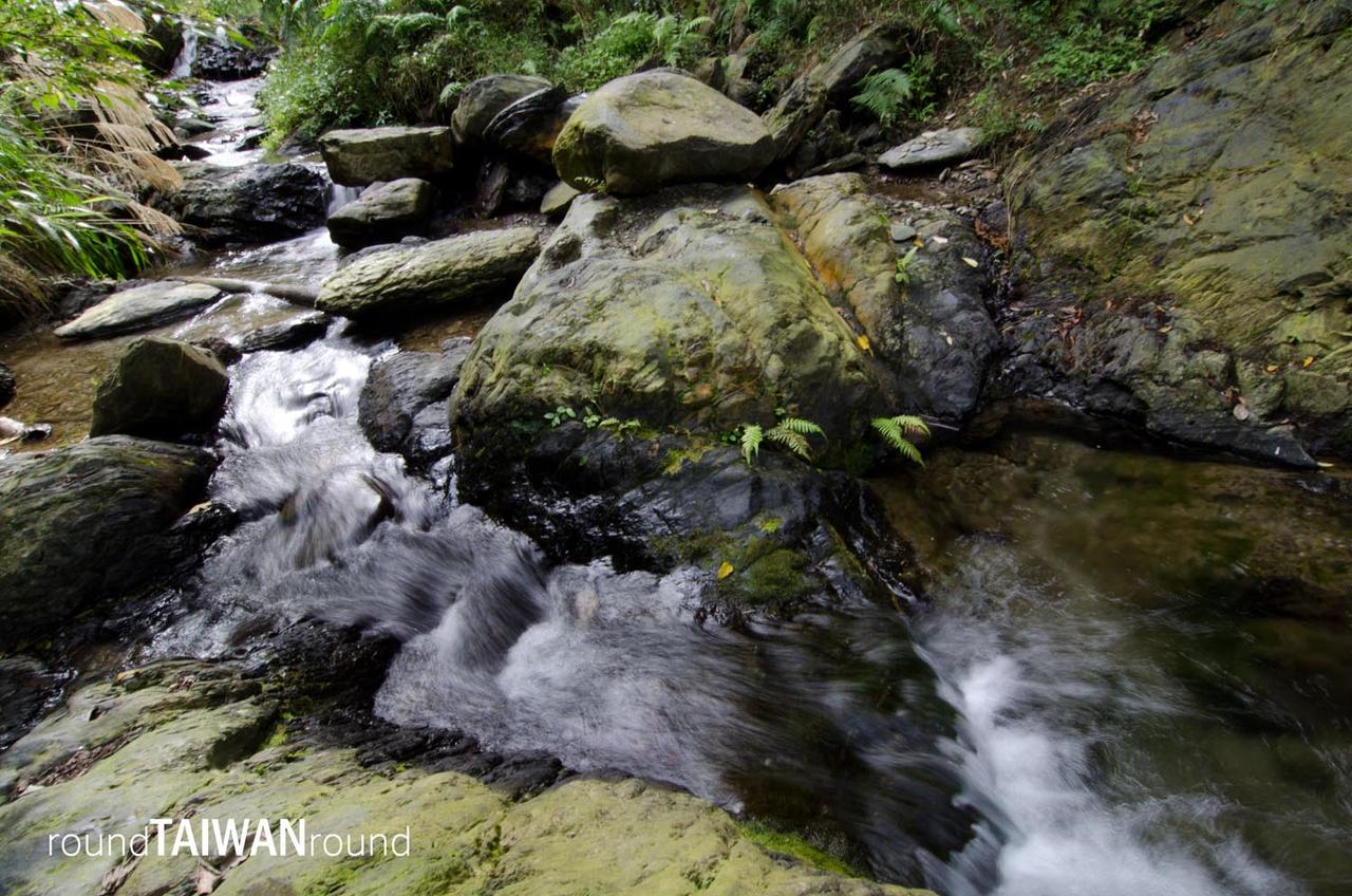 Guanyin_Waterfall_______-002.jpg