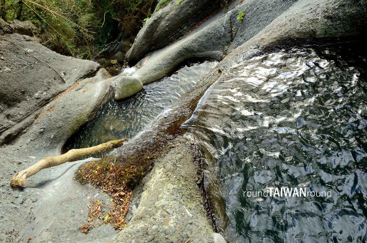 Seven-Hole_Waterfall______-003.JPG