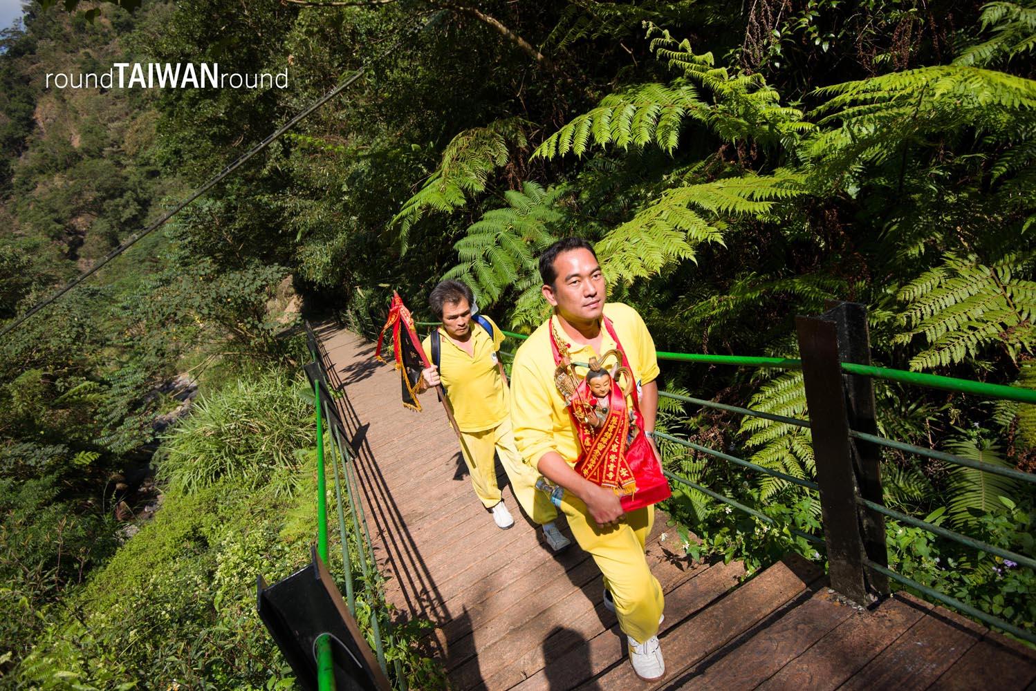 Guanyin_Waterfall_______-010.jpg