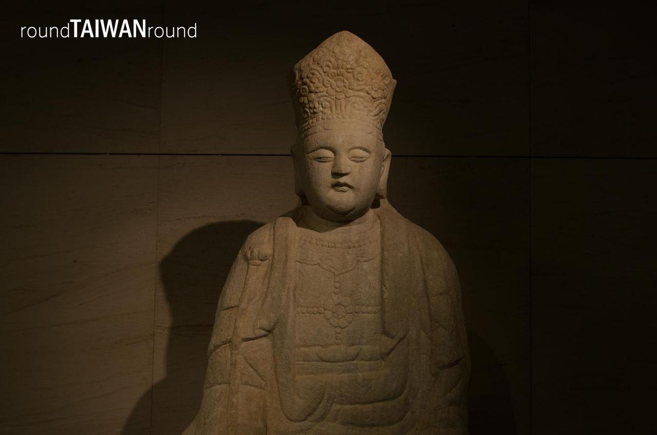 Chung_Tai_Chan_Monastery_______-003.jpg