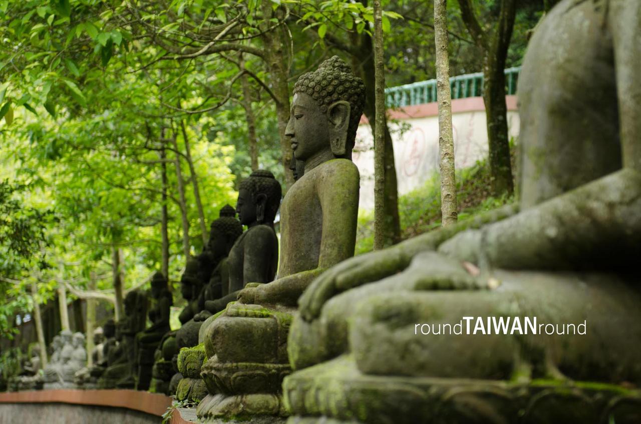 Chung_Tai_Chan_Monastery_______-012.jpg