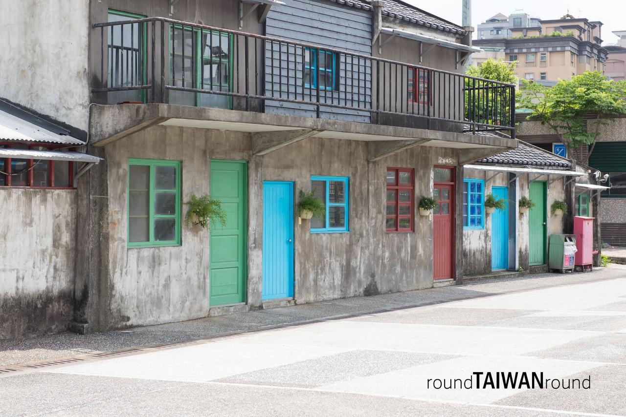 Four_Four_South_Village_______-001.jpg