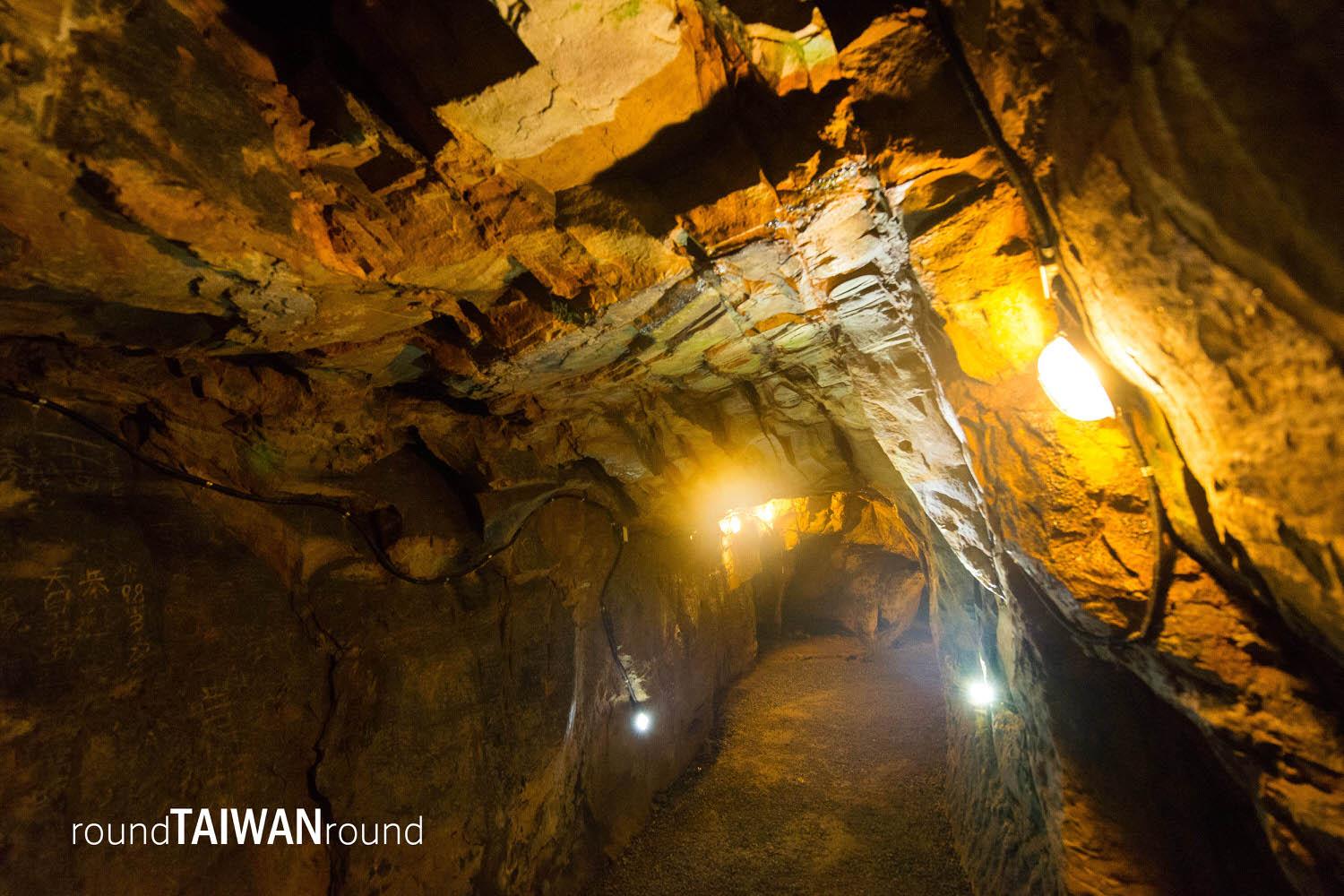 Buddha_Hand_Cave______-012.jpg