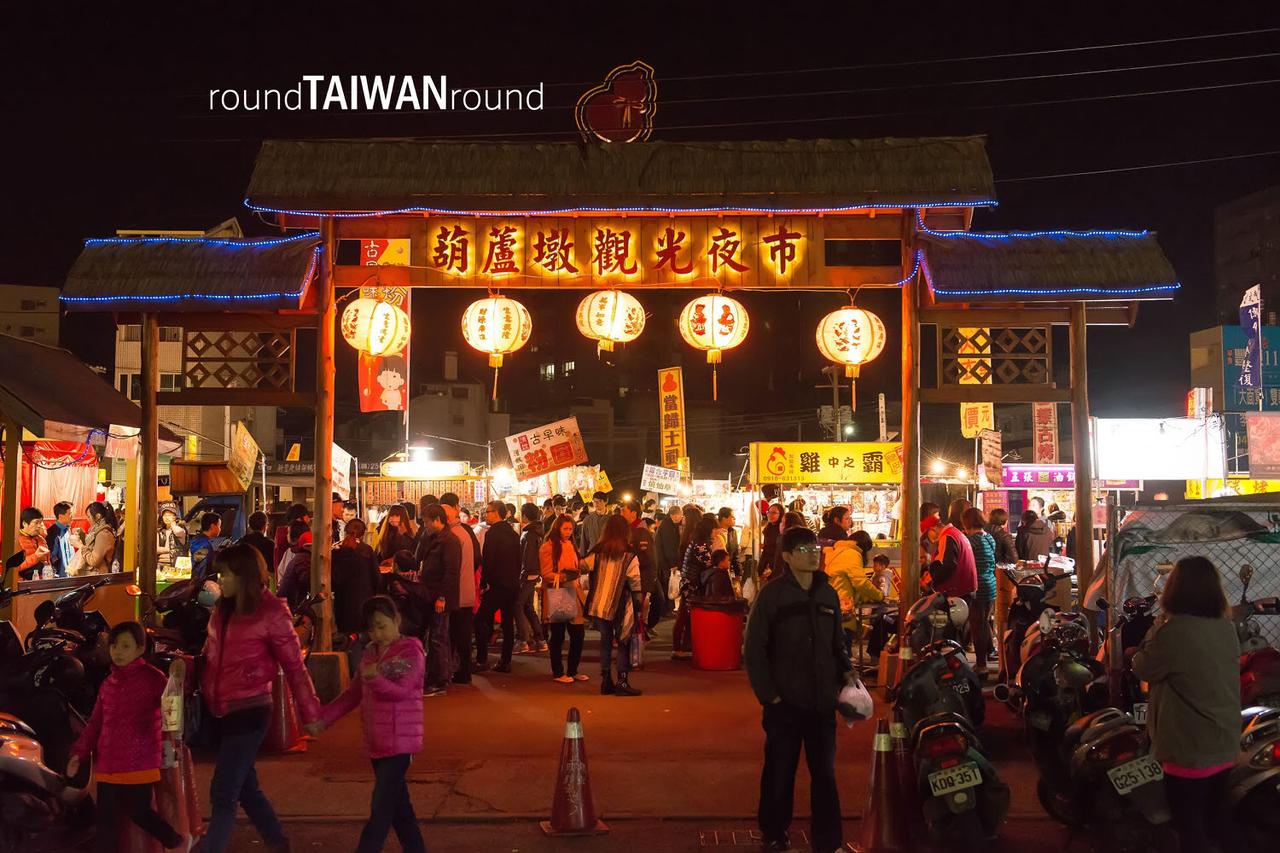 Huludun_Night_Market________-001.jpg