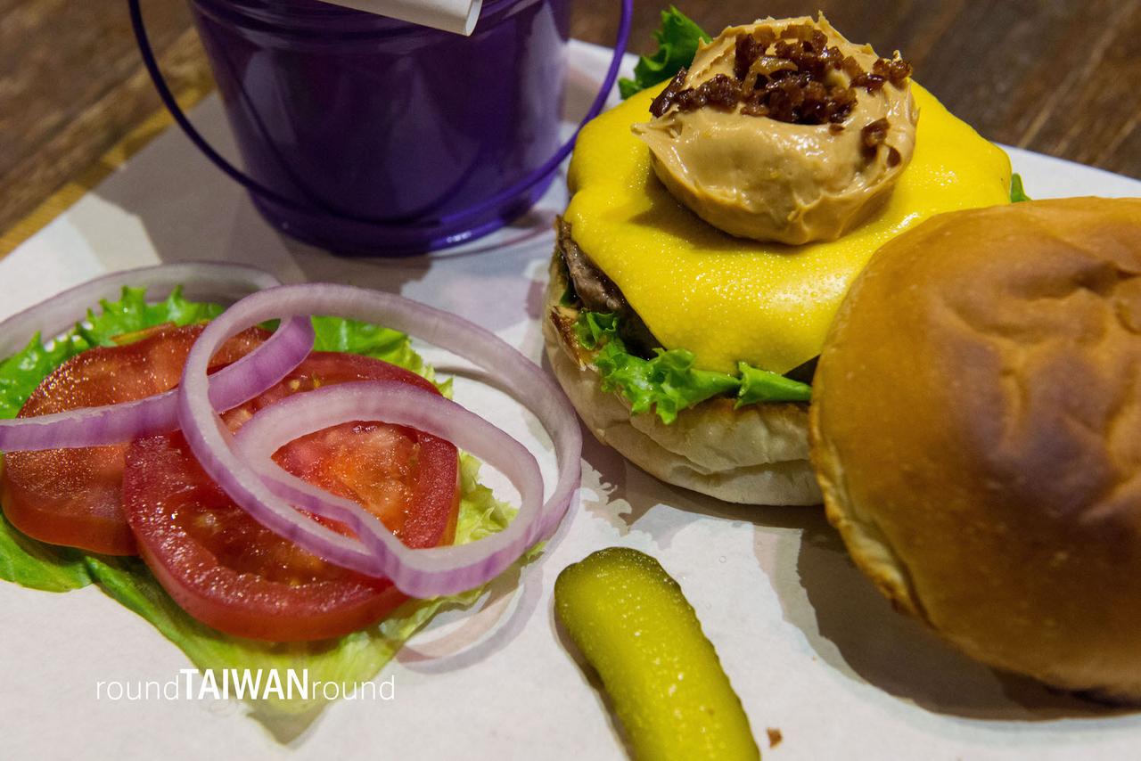 1885_Burger_Store-008.jpg