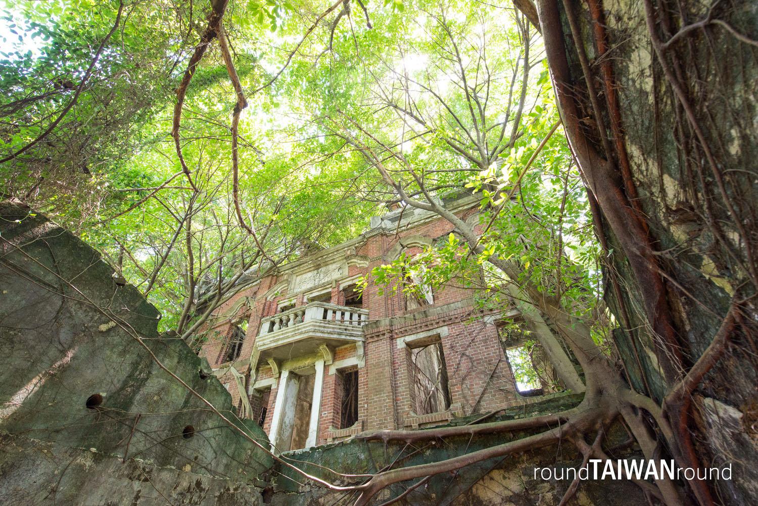 Minxiong_Haunted_House_______-005.jpg