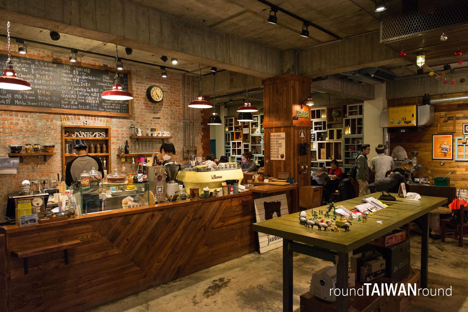 Caf__Junkies________-023.jpg