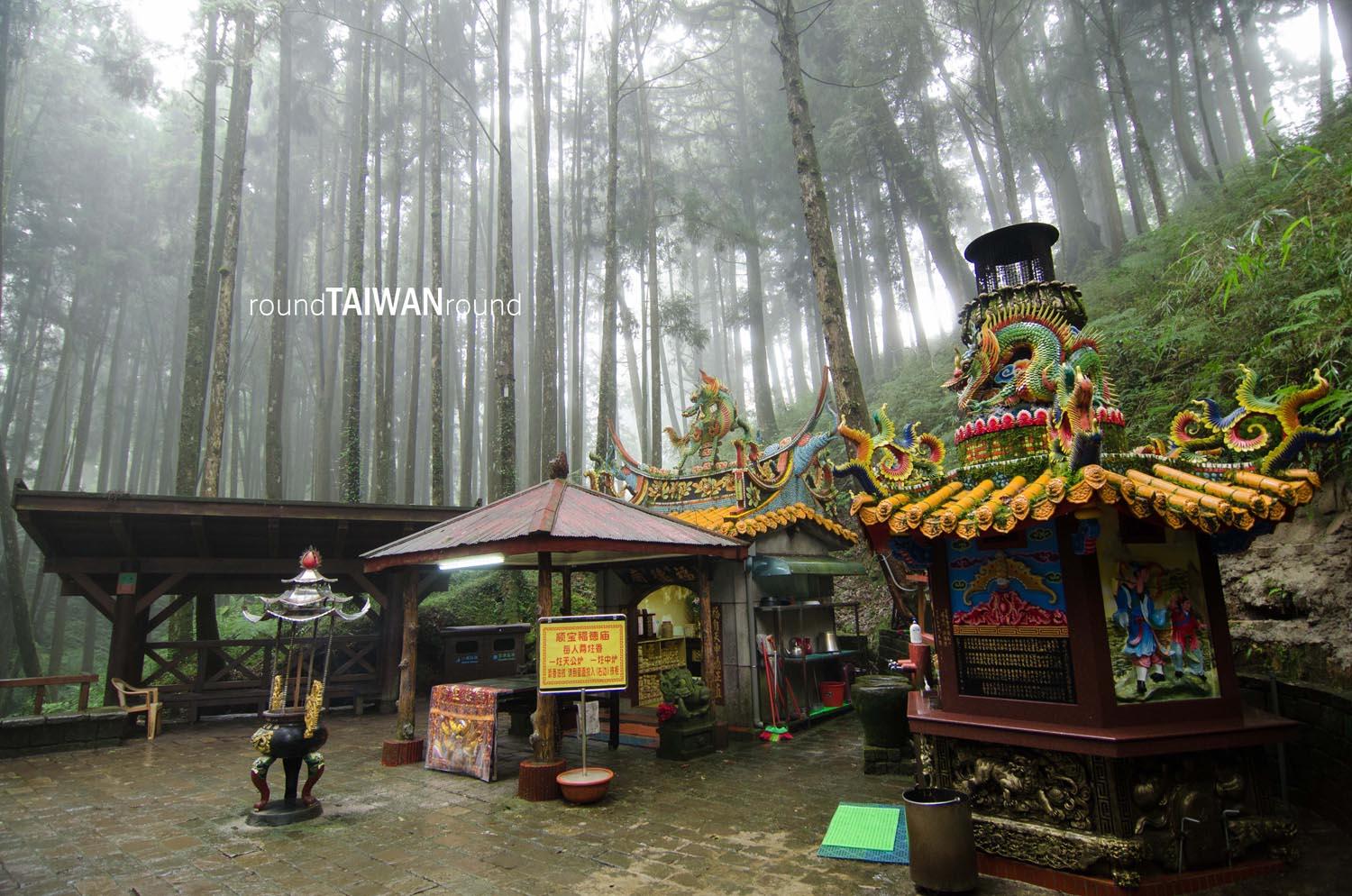 https://cdn.rtaiwanr.com/uploads/images/cover_image/248/Alishan_Earth_God_Temple_________-005.jpg