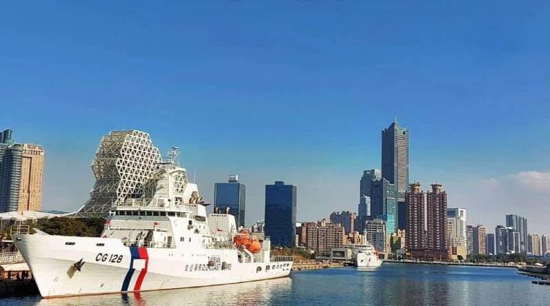 【鹽埕美食】在地人不藏私推薦！13 家排隊也要吃到的古早味鹽埕小吃！